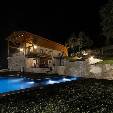 Abracos Dos Avos - Casas Do Monte *