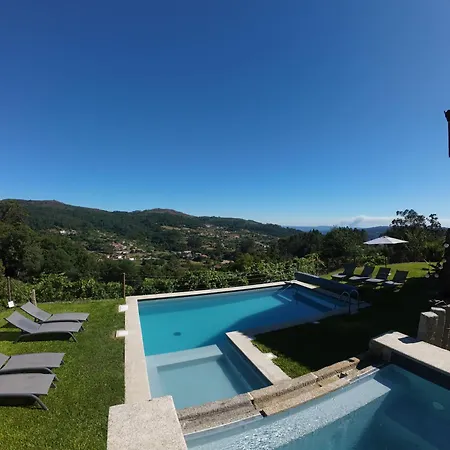 Hugs Nature Retreat Heated Pool & Jacuzzi