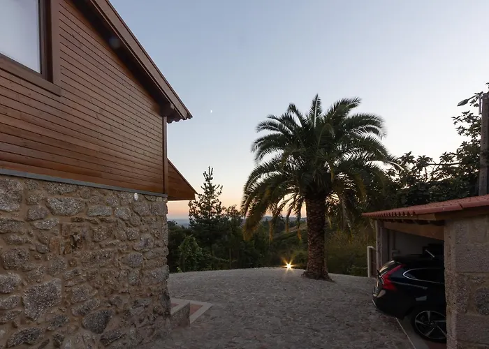 Abracos Dos Avos - Casas Do Monte