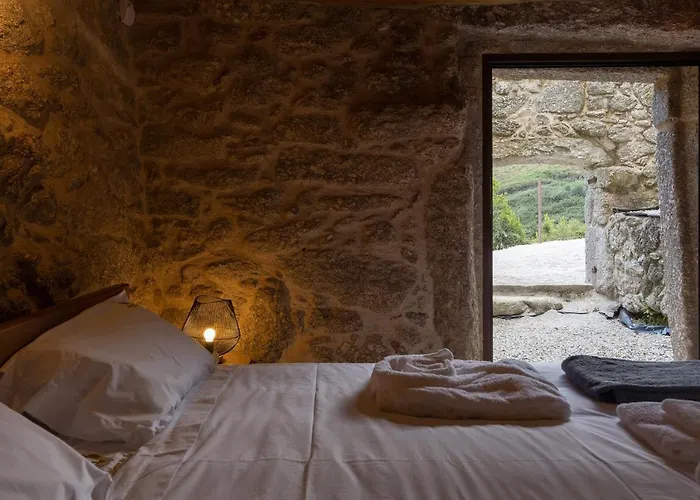 Abracos Dos Avos - Casas Do Monte Chalet