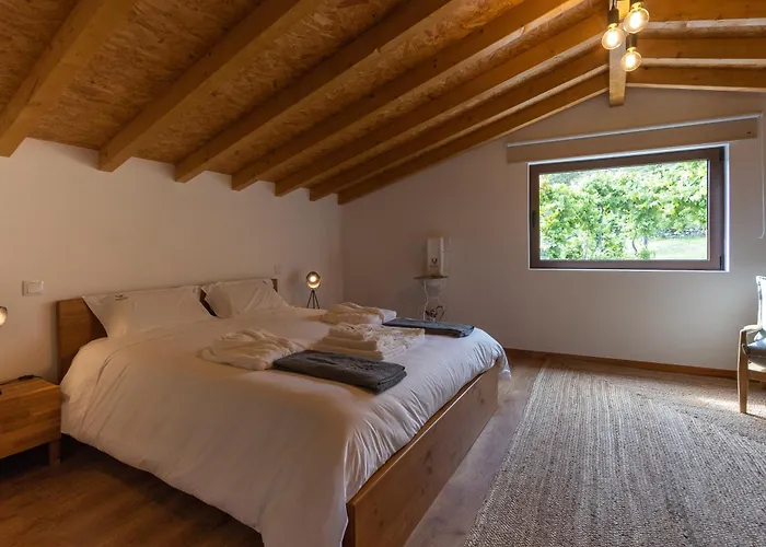 Abracos Dos Avos - Casas Do Monte Vila Verde (Braga)